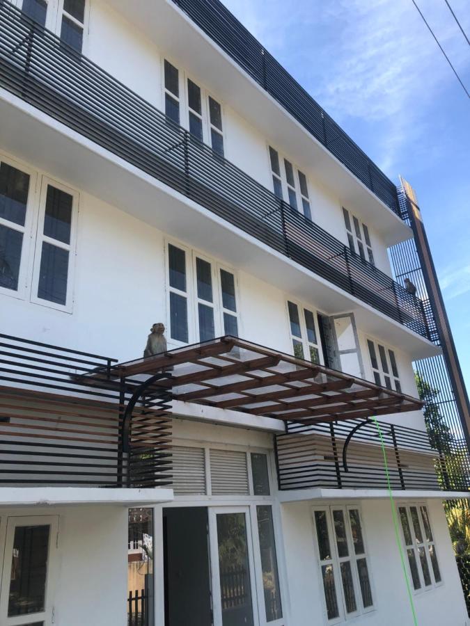 Raveendra Inn Калпетта Экстерьер фото